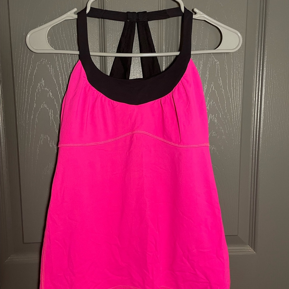 Like NEW NWOT Lululemon Women’s Halter Active Top in Pink and Black, size 6